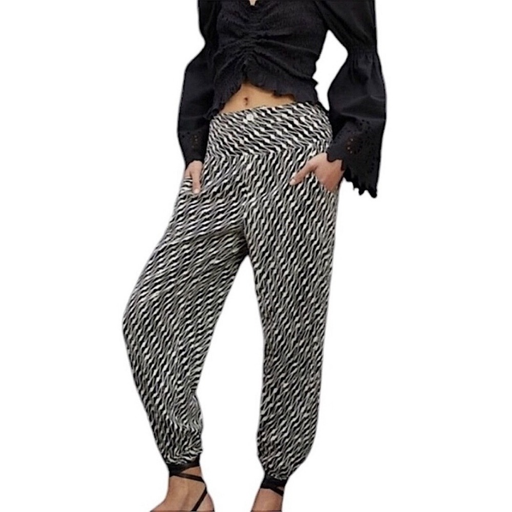 Anthropologie Abstract Print Jogger Pants Size 4 Black White Tapered Ankle Linen